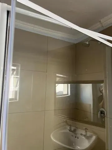 1St Goodwood Backpackers Hostel Κέιπ Τάουν
