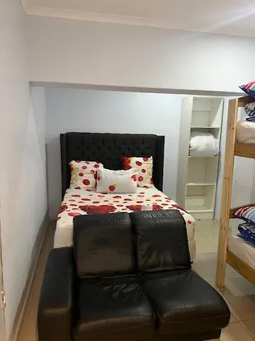 1St Goodwood Backpackers Hostel Κέιπ Τάουν