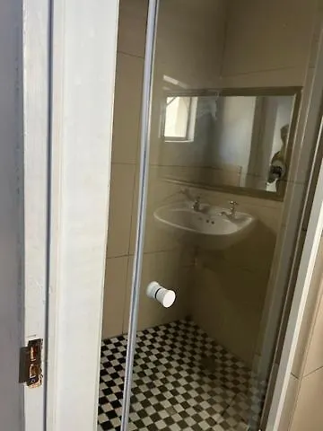 1St Goodwood Backpackers Hostel Κέιπ Τάουν 0*,